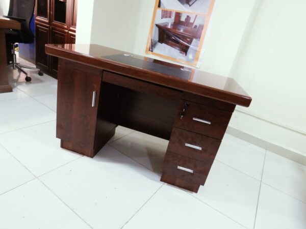 1400mm Modern Mahogany Executive Desk featuring a sleek design and ample workspace, ideal for offices.