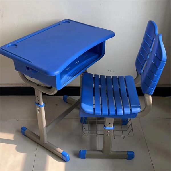 Tutorial Kids Class Desks and Chairs Set with adjustable desk and chair, designed for comfort and learning.