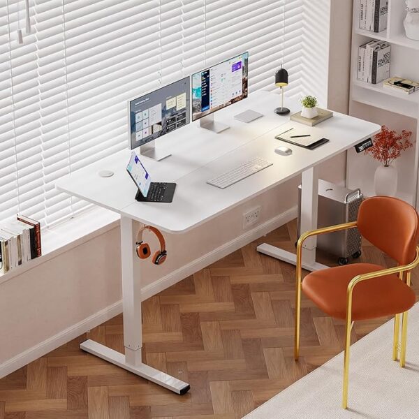 140cm Modern Electric Gaming Office Desk with an adjustable electric lift mechanism, spacious surface for gaming setup, and sleek modern design.