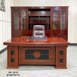 160cm Mahogany Executive Office Table with a rich finish, providing a spacious, durable, and stylish workspace for executives and professionals.