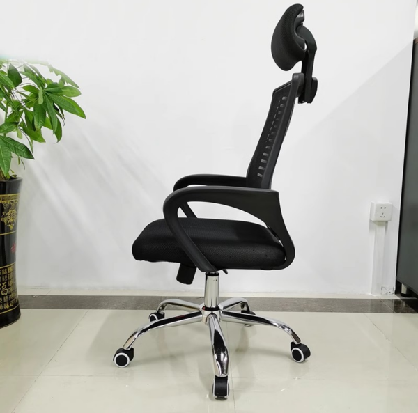 Office Mesh Headrest Chair with adjustable height, breathable mesh backrest, padded seat, and ergonomic design, offering comfort and support for extended use.