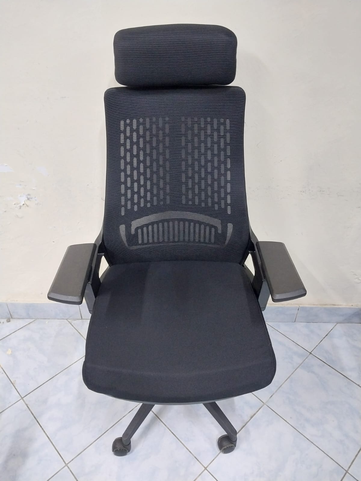Ergonomic Mesh Executive Chair - Image 14